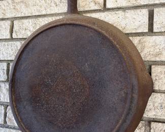 Extra large 14” vintage cast-iron skillet