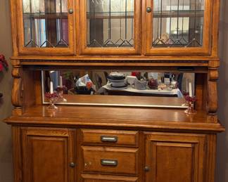Ashley Furniture Drake Estates Oak Buffet with hutch 