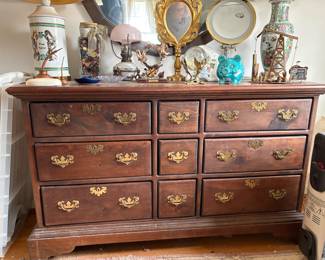 9-drawer dresser