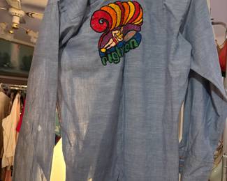 Vintage Levi's chambray shirt w/ embroidery on back