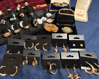 14K & 18K. Gold and silver are not kept on premises during non-business hours.