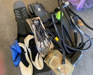 #33	dive bag  shoes, regulator dacar fines, gloves,knife and mask in purple bag	 $80.00 
