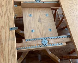 #1	Oak amish oval dining table with 1 leaf 8 chairs  60-72x44x30	 $340.00 
