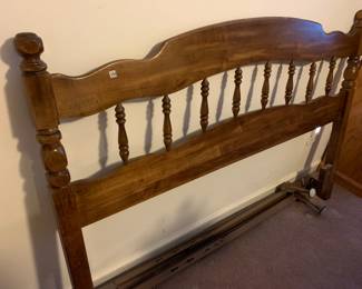 #126	single head board with hollowood frame base 	 $40.00 
