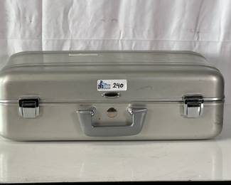 ZERO Centurion Elite Halliburton Alumnium Briefcase ~19x10