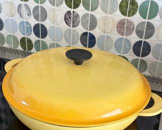 Le Creuset Round Multifunction Baking Dish with Lid