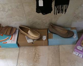 Ladies Shoes NIB