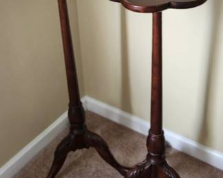 125a. Bombay Pedestal Plant Stand (13" x 36") 
125b. Bombay Pedestal Plant Stand (13" x 36") 