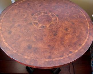 19. Side Table w/ Pedestal Base and Inlay Style Detail (24" x 24" x 24")