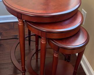 40. Set of 3 Nesting Tables (21" x 21" x 26")