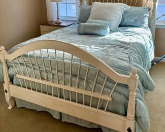 76. Ethan Allen Full Spindle Bed (57"h)
