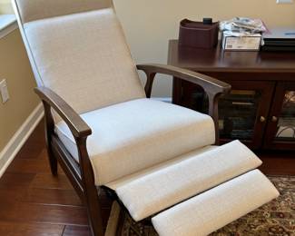 43. Contemporary Manual Recliner (26" x 30" x 41")