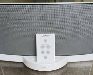 122. Bose Sounddock Music System Serial #035703960371607AE