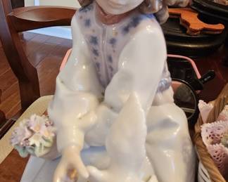 145. Lladro Dove
