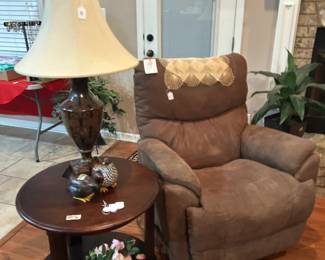 TABLE WITH LAMP, CHICKENS