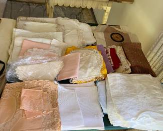 lace, table cloth, napkins