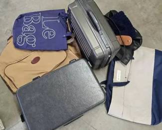 GB279Luggage mystery lot