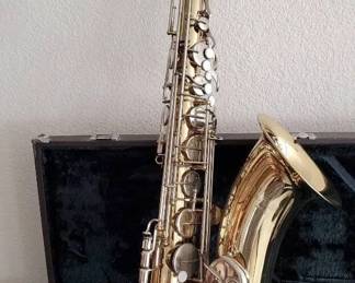 GB174VYamaha B Flat Tenor Saxophone In Case