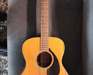 YAMAHA FG 150 GUITAR 70S
