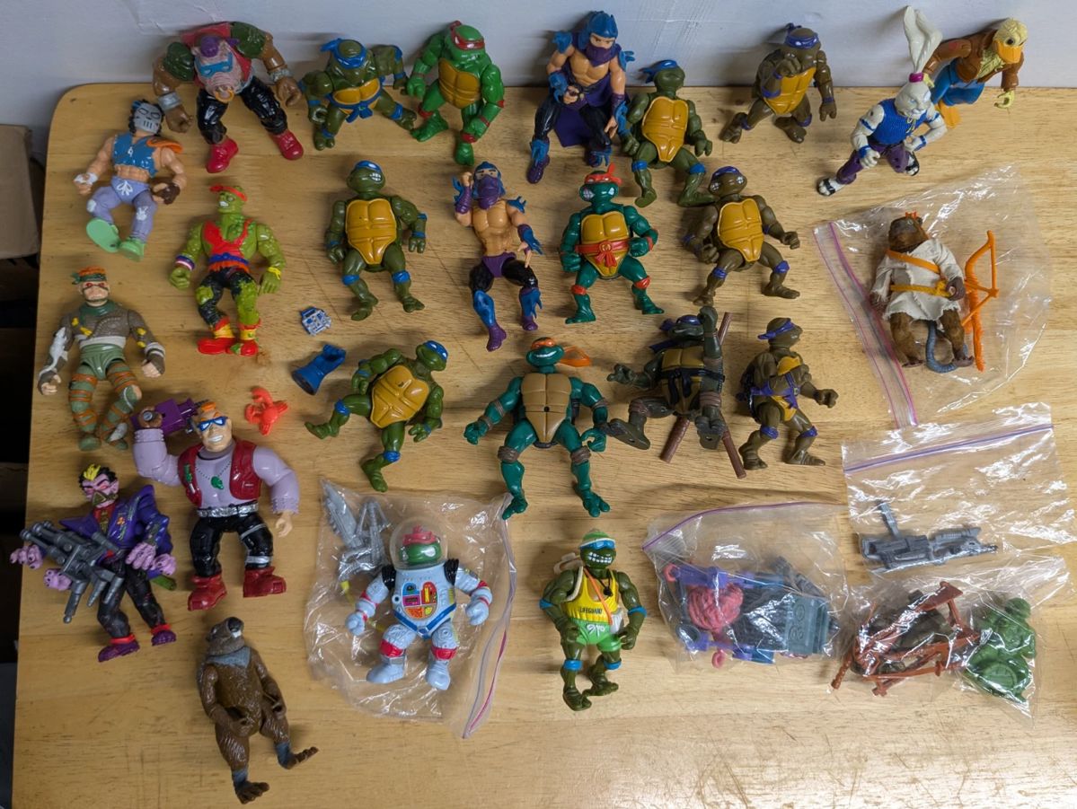 Teenage Mutant Ninja Turtles figures