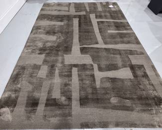 Holly Hunt Formations Graphic Wool Rug. Measures 9' x 12'.
