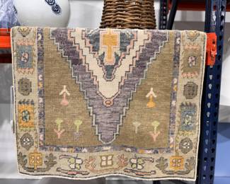 Persian Style Wool Rug. Measurements to Come! Photo 1 of 2. 