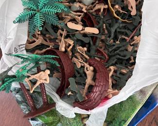 Army figurines 