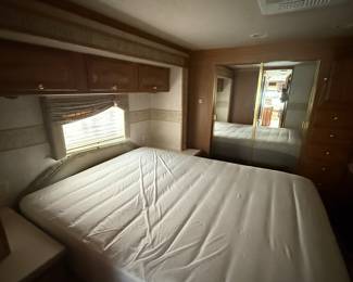 2002 Allegro Bay Motorhome - 52k miles