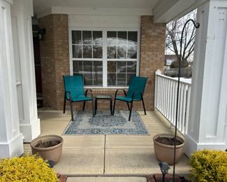 Outside furniture and decor