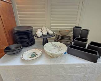 Miscellaneous Tableware and Planters