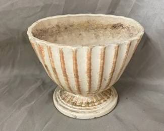 Hull Pedestal Planter 