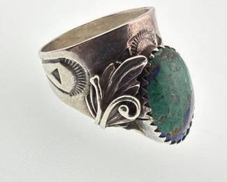 Very unusual Native American sterling, turquoise ring