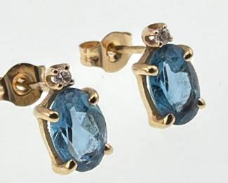 14kt blue topaz diamond studs