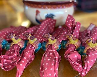 Rooster napkin rings and bowl
