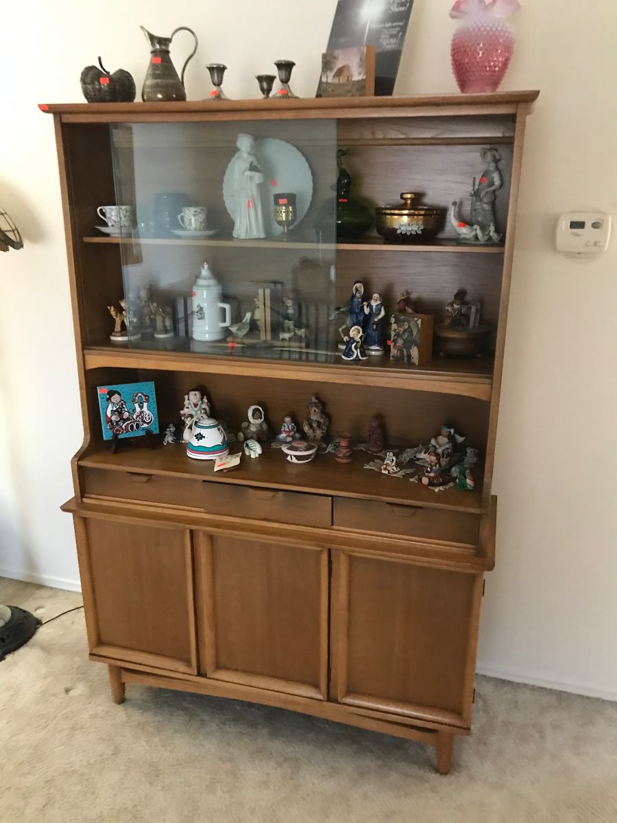 Wonderful Mid Century Modern lines!