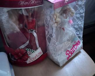 Many toys and vintage collectibles 