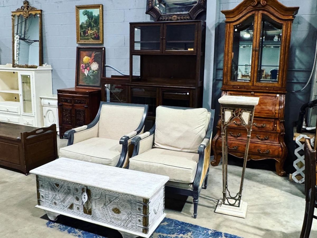Furniture, Artwork and Decor Orlando Estate Auction