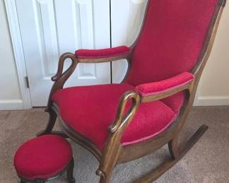 005 Victorian Style Gooseneck Wooden Rocking Chair with Footstool