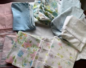 Linens. https://modestlambestatesales.hibid.com/