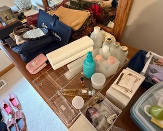 Perfume. https://modestlambestatesales.hibid.com/