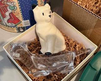 Cats! https://modestlambestatesales.hibid.com/