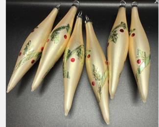 German Christmas bulbs. https://modestlambestatesales.hibid.com/