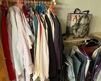 Clothing. https://modestlambestatesales.hibid.com/