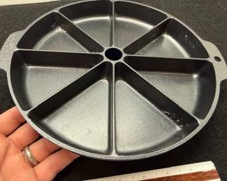 Nordic ware cast aluminum. https://modestlambestatesales.hibid.com/