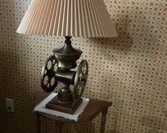 Antique Style Lamp & Table