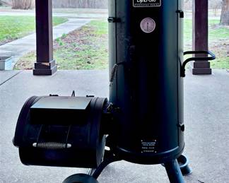 Dyna-Glo Smoker