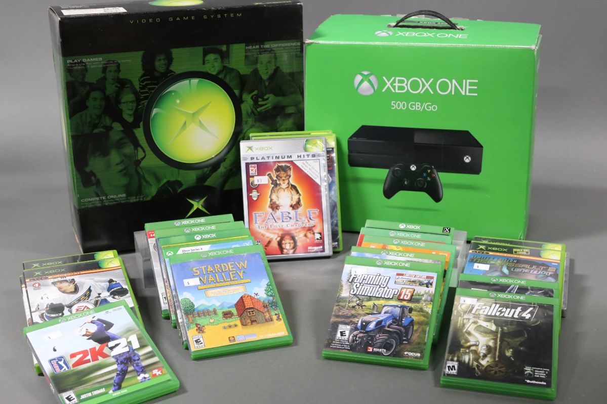 Several Xbox Consoles and games