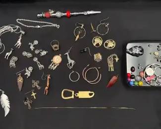 Jewelers Delight Assortment Of Mismatched Or Broken Pieces And Bracelet Buddy