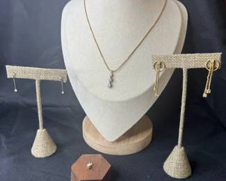 Classy Costume Gold Toned Jewelry