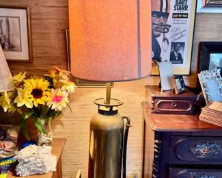 FIRE EXTINGUSHER LAMP